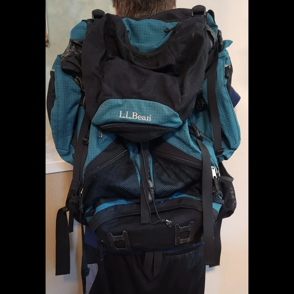 Vtg L.L BEAN Green Black Hiking Camping Backpack Pack-Out Heavy Duty Green-Black